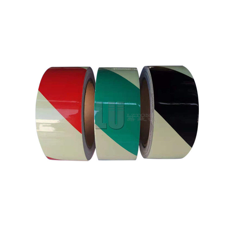 Chevron-Pfeil PVC-Klebstoffleuchtend leuchtendes Warnband Photolumineszenteppich zur Sicherheit
